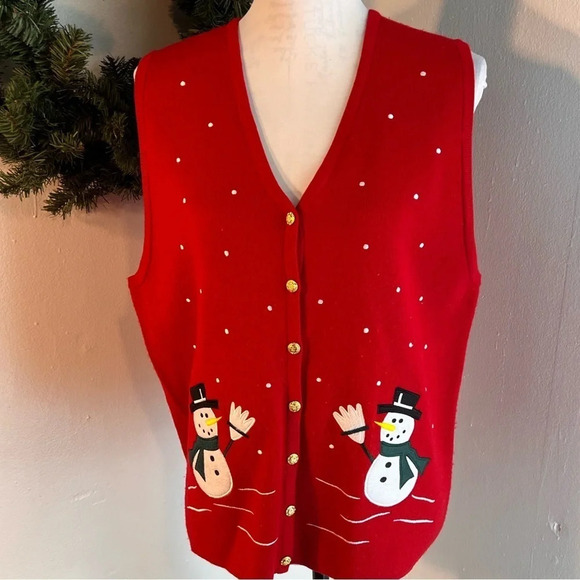 Crystal- Kobe, L, red V-neck gold button front Christmas holiday winter vest . - Picture 1 of 6